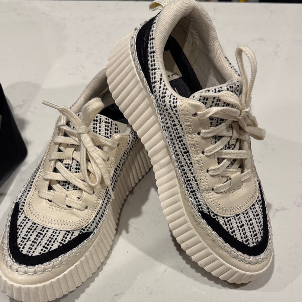 Dolce vita sneakers